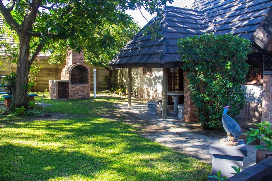 Aristo Manor Self-Catering Accommodation Richards Bay Exterior foto