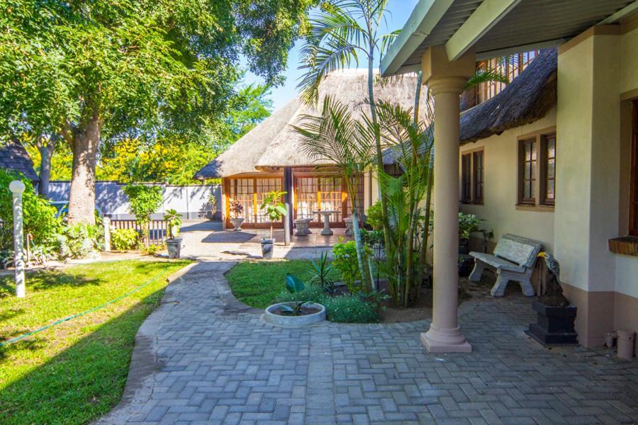 Aristo Manor Self-Catering Accommodation Richards Bay Exterior foto