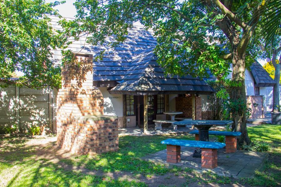 Aristo Manor Self-Catering Accommodation Richards Bay Exterior foto