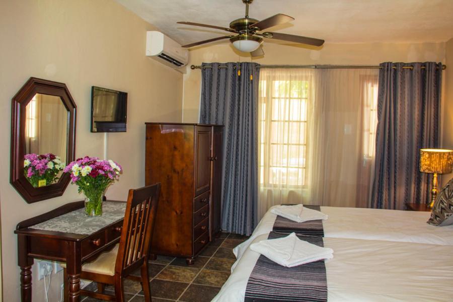 Aristo Manor Self-Catering Accommodation Richards Bay Exterior foto